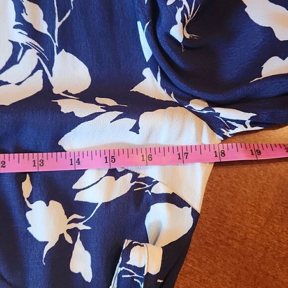 Talbots Poet Long Sleeve Wrap V-Neck Bohemian Blouse, XS, Blue & White Floral - Picture 5 of 12